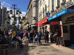  Cardiff Sandringham Hotel  Кардифф